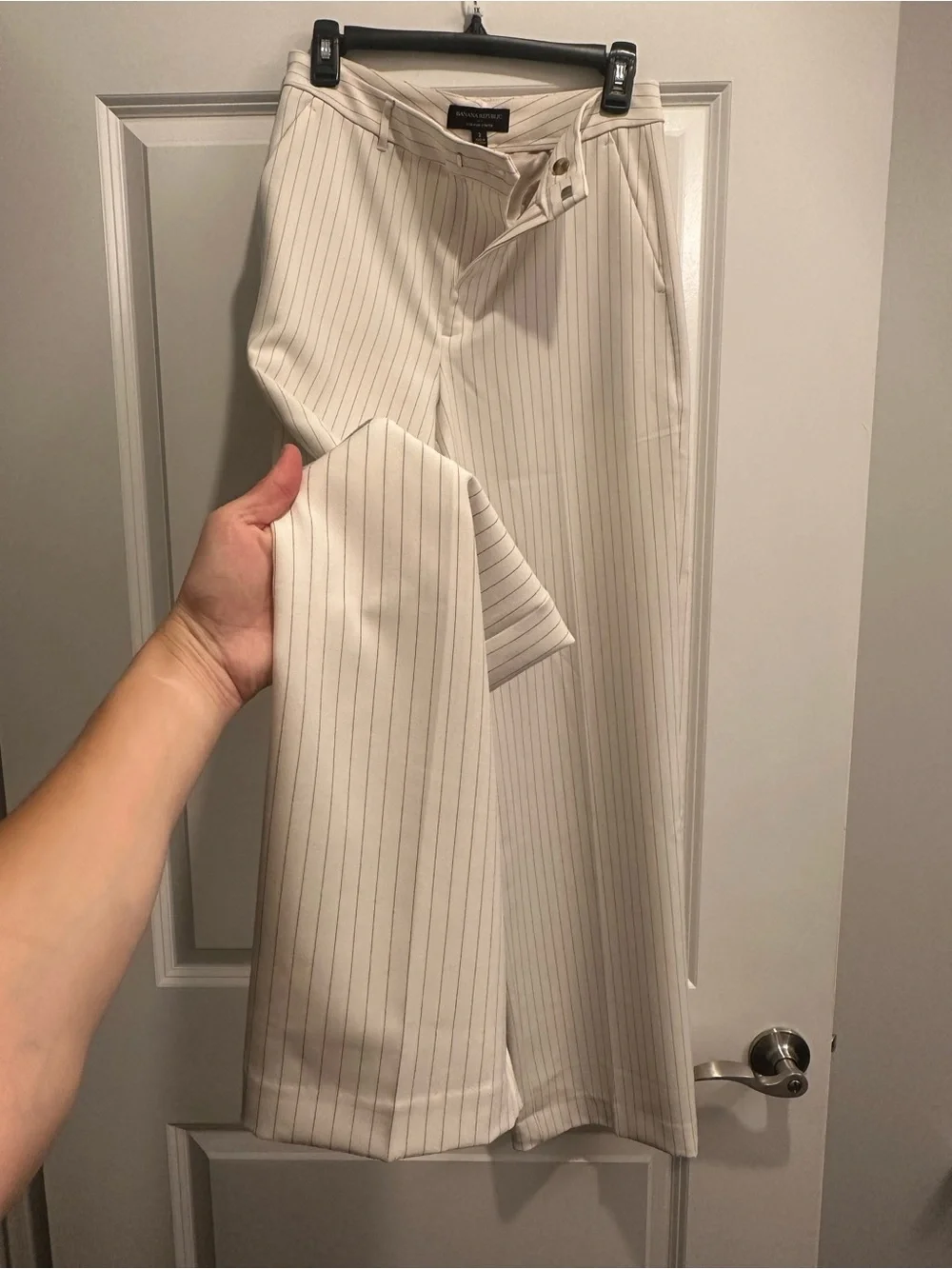 Banana Republic Cream Pinstripe Dress Pants